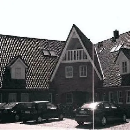 Landhaus Am Golfplatz Apartamento *